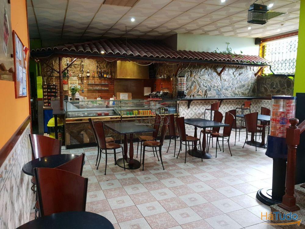 Loja Santo Ovidio com 212 m2