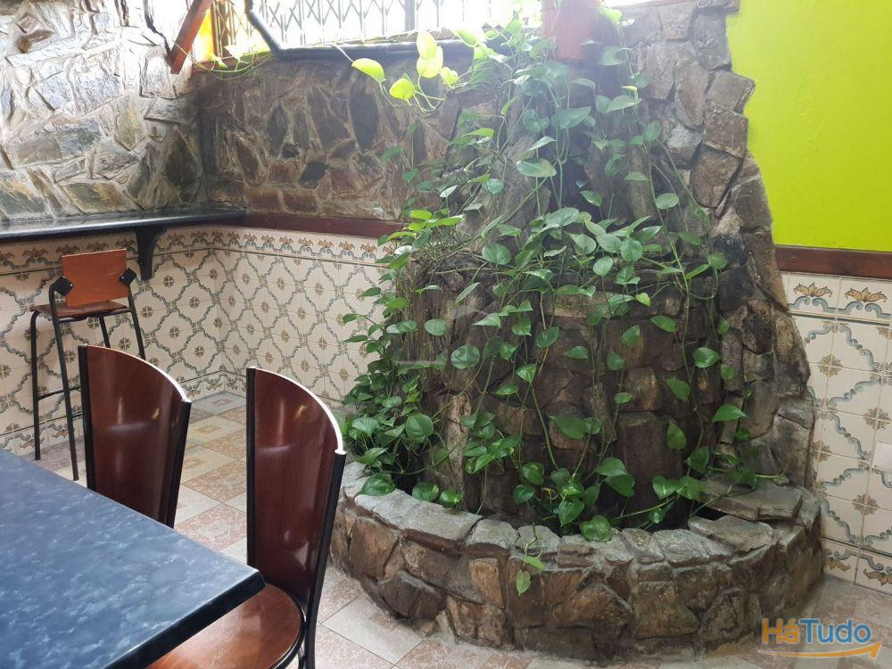 Loja Santo Ovidio com 212 m2