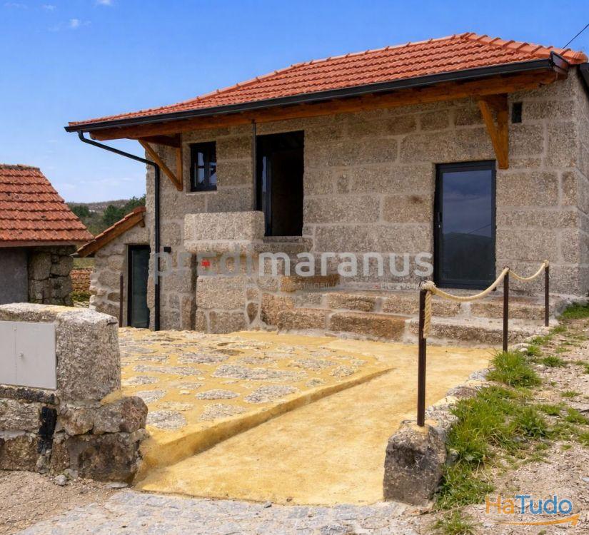 Moradia em Pedra T2, totalmente renovada. Cozinha equipada, pré-instalação de A/C. Ruína com 20m2 incluída. Moradia em Pedra T2, totalmente renovada. Cozinha equipada, pré-instalação de A/C. Ruína com 20m2 incluída.