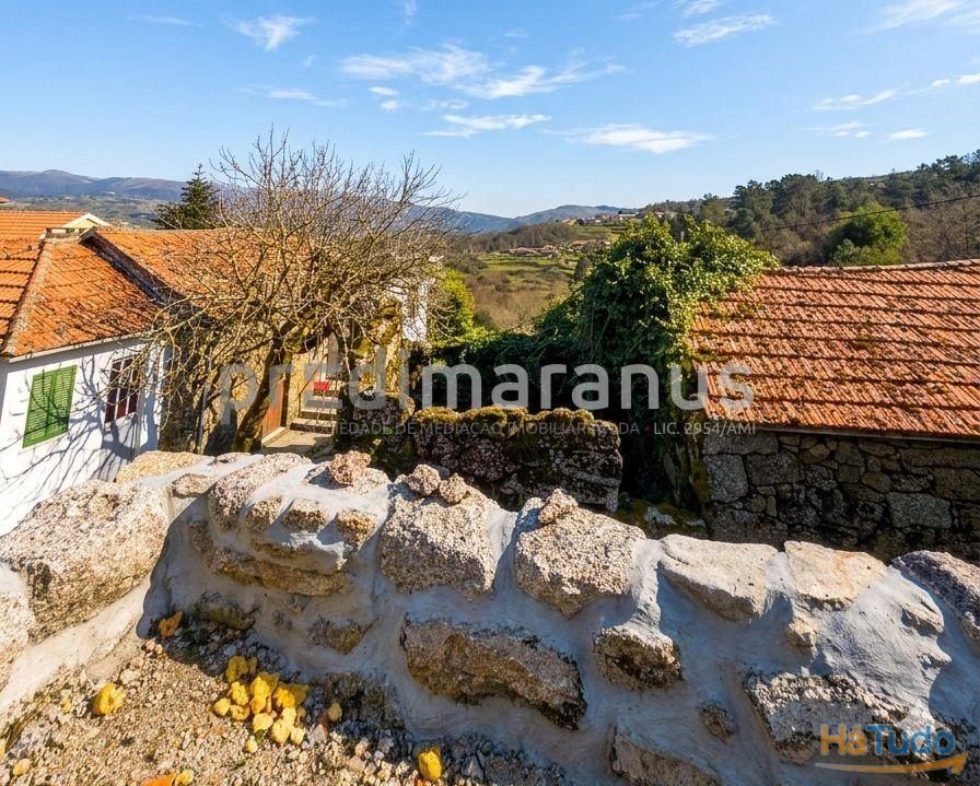 Moradia em Pedra T2, totalmente renovada. Cozinha equipada, pré-instalação de A/C. Ruína com 20m2 incluída. Moradia em Pedra T2, totalmente renovada. Cozinha equipada, pré-instalação de A/C. Ruína com 20m2 incluída.