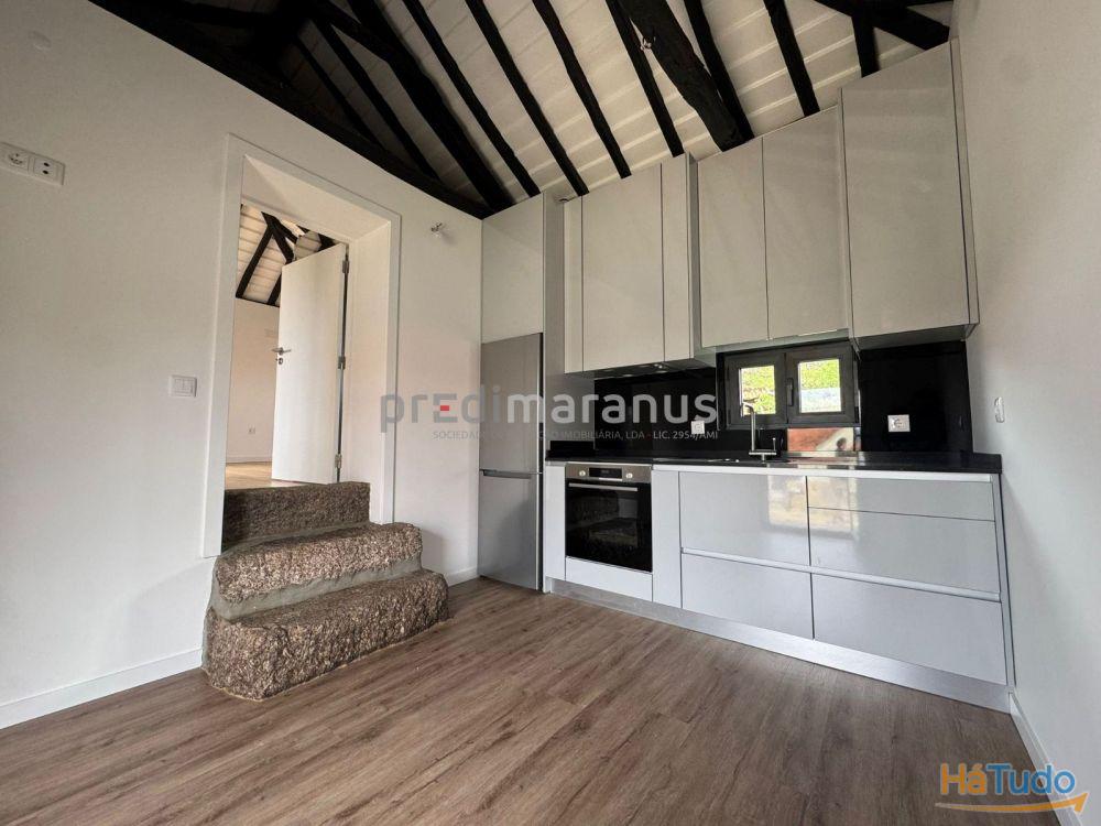 Moradia em Pedra T2, totalmente renovada. Cozinha equipada, pré-instalação de A/C. Ruína com 20m2 incluída. Moradia em Pedra T2, totalmente renovada. Cozinha equipada, pré-instalação de A/C. Ruína com 20m2 incluída.