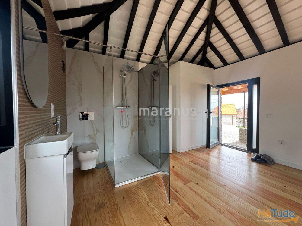 Moradia em Pedra T2, totalmente renovada. Cozinha equipada, pré-instalação de A/C. Ruína com 20m2 incluída. Moradia em Pedra T2, totalmente renovada. Cozinha equipada, pré-instalação de A/C. Ruína com 20m2 incluída.