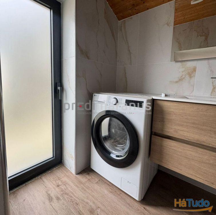 Moradia em Pedra T2, totalmente renovada. Cozinha equipada, pré-instalação de A/C. Ruína com 20m2 incluída. Moradia em Pedra T2, totalmente renovada. Cozinha equipada, pré-instalação de A/C. Ruína com 20m2 incluída.