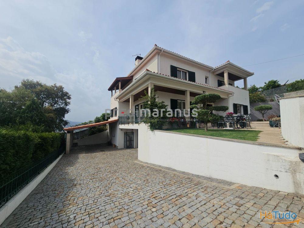 Moradia Isolada T5 em zona nobre da cidade de Amarante Moradia Isolada T5 em zona nobre da cidade de Amarante