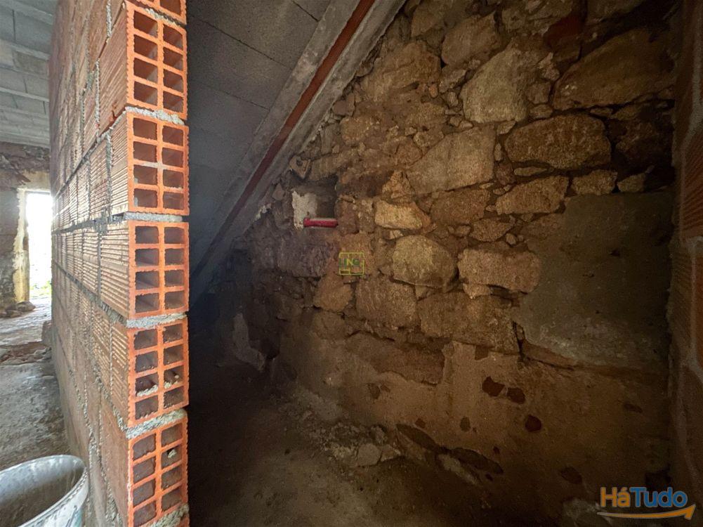 Moradia com Quintal em Construção ? Personalize a Casa dos Seus Sonhos em Alcains Moradia com Quintal em Construção ? Personalize a Casa dos Seus Sonhos em Alcains