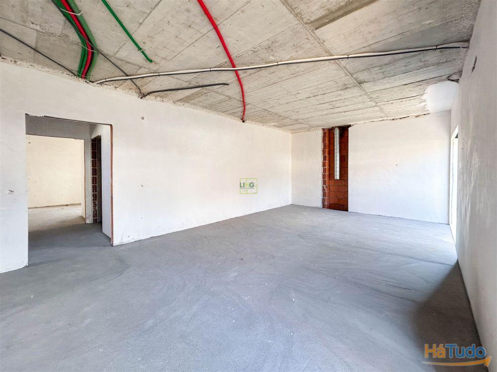 Moradia Isolada V4, no Bairro da Carapalha, cidade de Castelo Branco Moradia Isolada V4, no Bairro da Carapalha, cidade de Castelo Branco