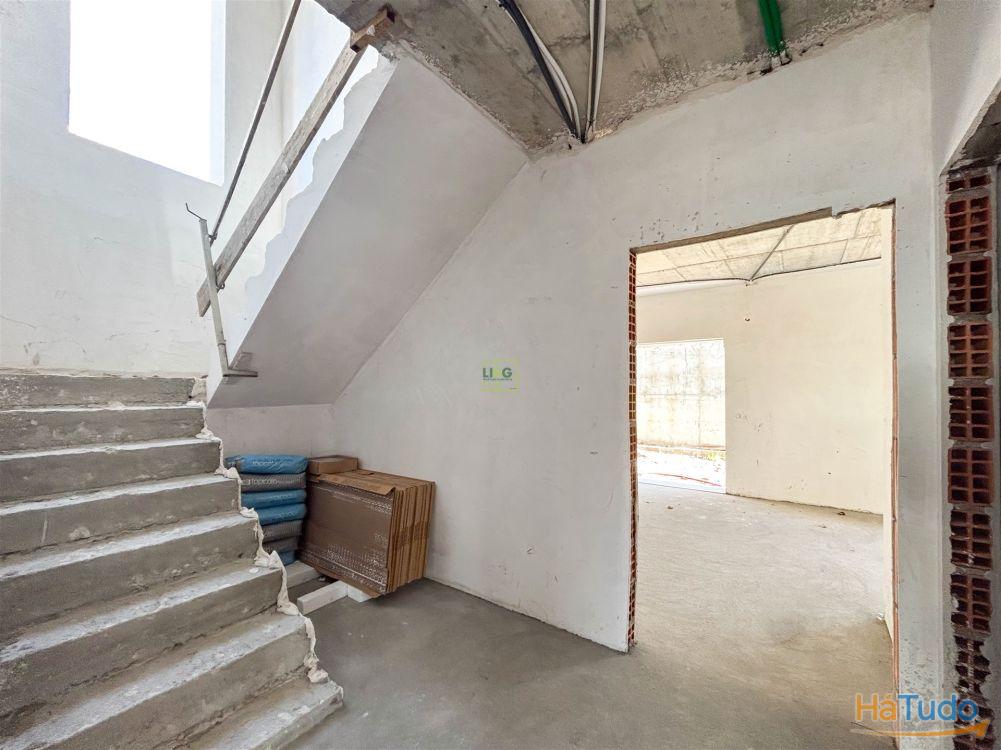 Moradia Isolada V4, no Bairro da Carapalha, cidade de Castelo Branco Moradia Isolada V4, no Bairro da Carapalha, cidade de Castelo Branco