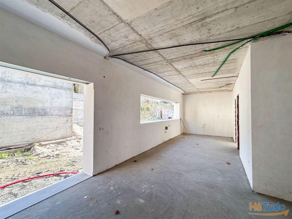 Moradia Isolada V4, no Bairro da Carapalha, cidade de Castelo Branco Moradia Isolada V4, no Bairro da Carapalha, cidade de Castelo Branco