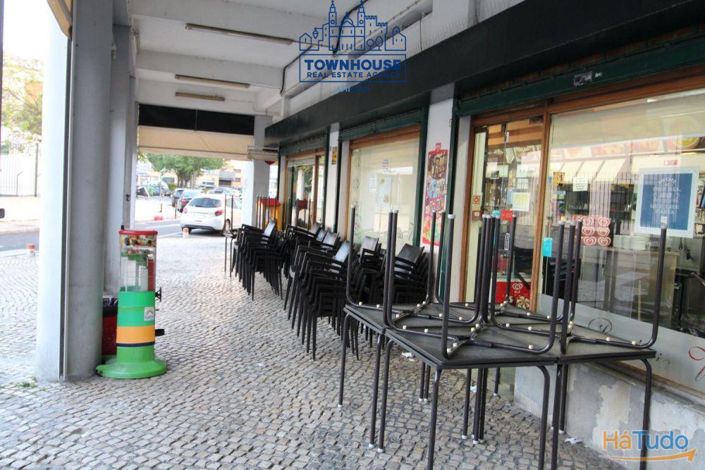 Pastelaria para venda em funcionamento na Pontinha, Pastelaria para venda em funcionamento na Pontinha,