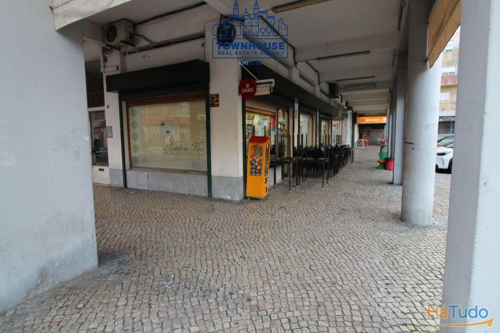 Pastelaria para venda em funcionamento na Pontinha, Pastelaria para venda em funcionamento na Pontinha,