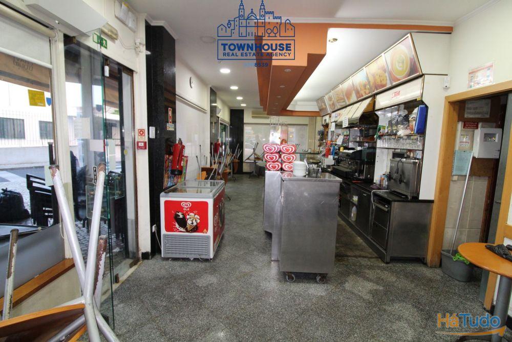Pastelaria para venda em funcionamento na Pontinha, Pastelaria para venda em funcionamento na Pontinha,