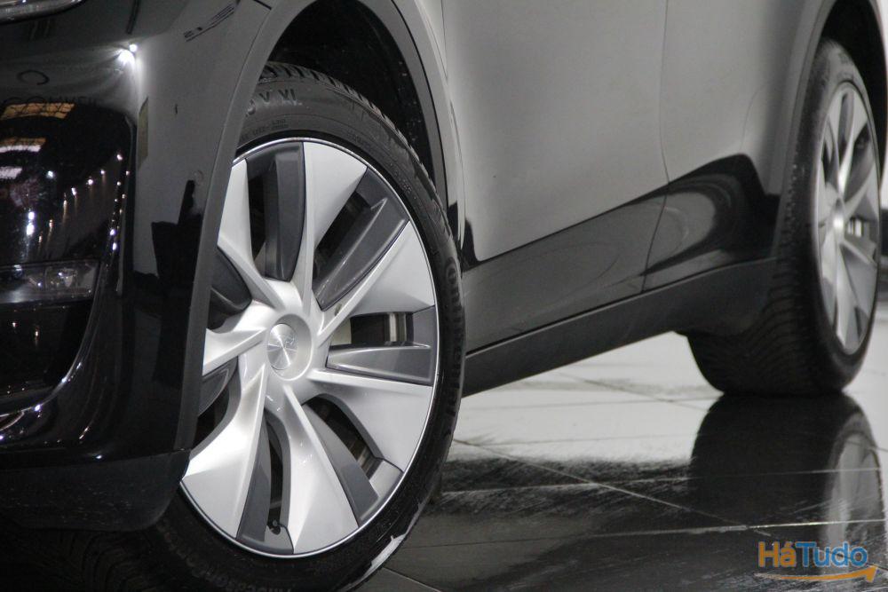 Tesla Model Y RWD Tesla Model Y RWD