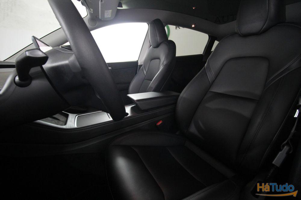 Tesla Model Y RWD Tesla Model Y RWD