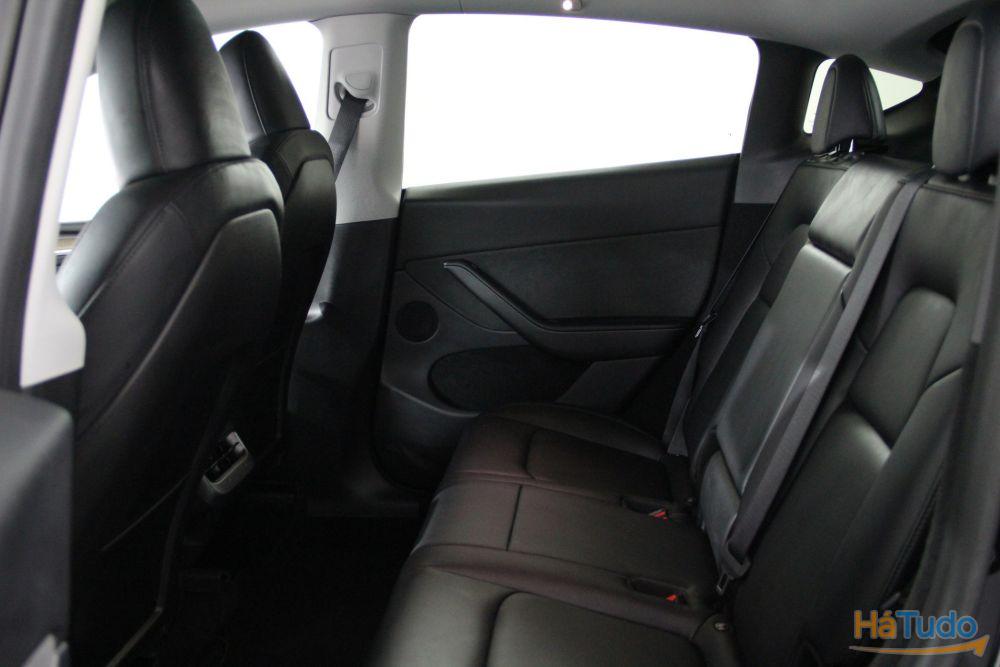 Tesla Model Y RWD Tesla Model Y RWD