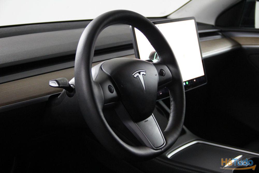 Tesla Model Y RWD Tesla Model Y RWD