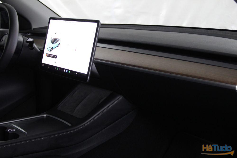 Tesla Model Y RWD Tesla Model Y RWD