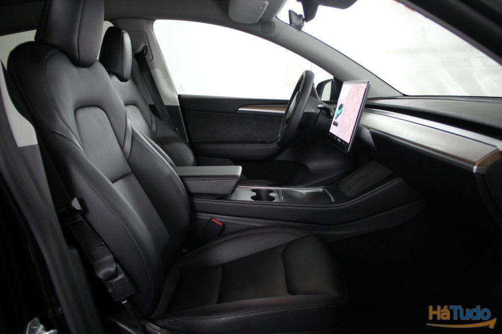 Tesla Model Y RWD Tesla Model Y RWD