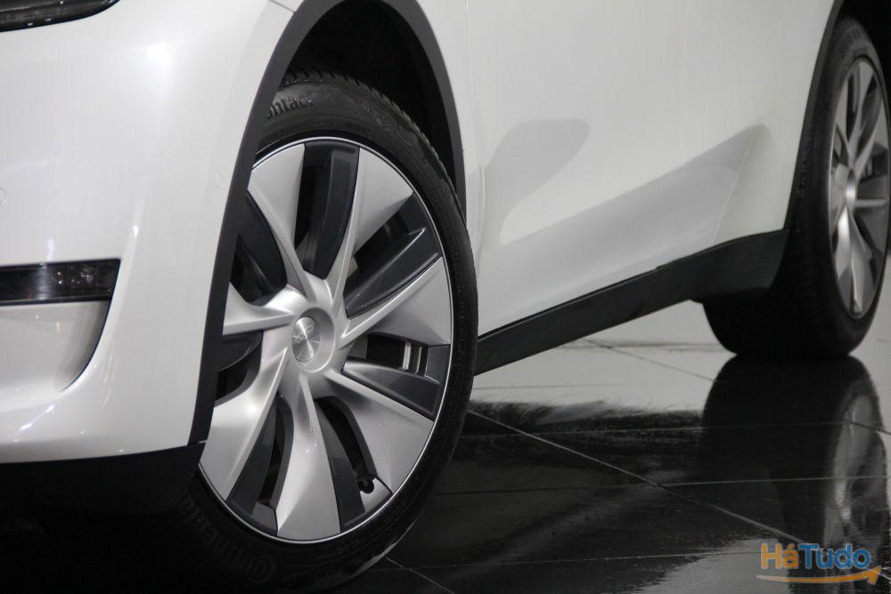 Tesla Model Y RWD Tesla Model Y RWD