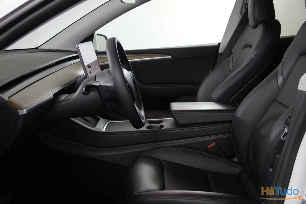 Tesla Model Y RWD Tesla Model Y RWD
