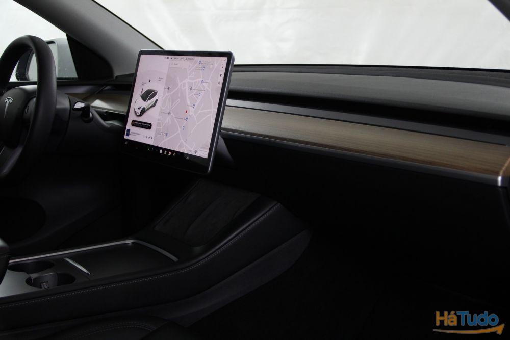 Tesla Model Y RWD Tesla Model Y RWD