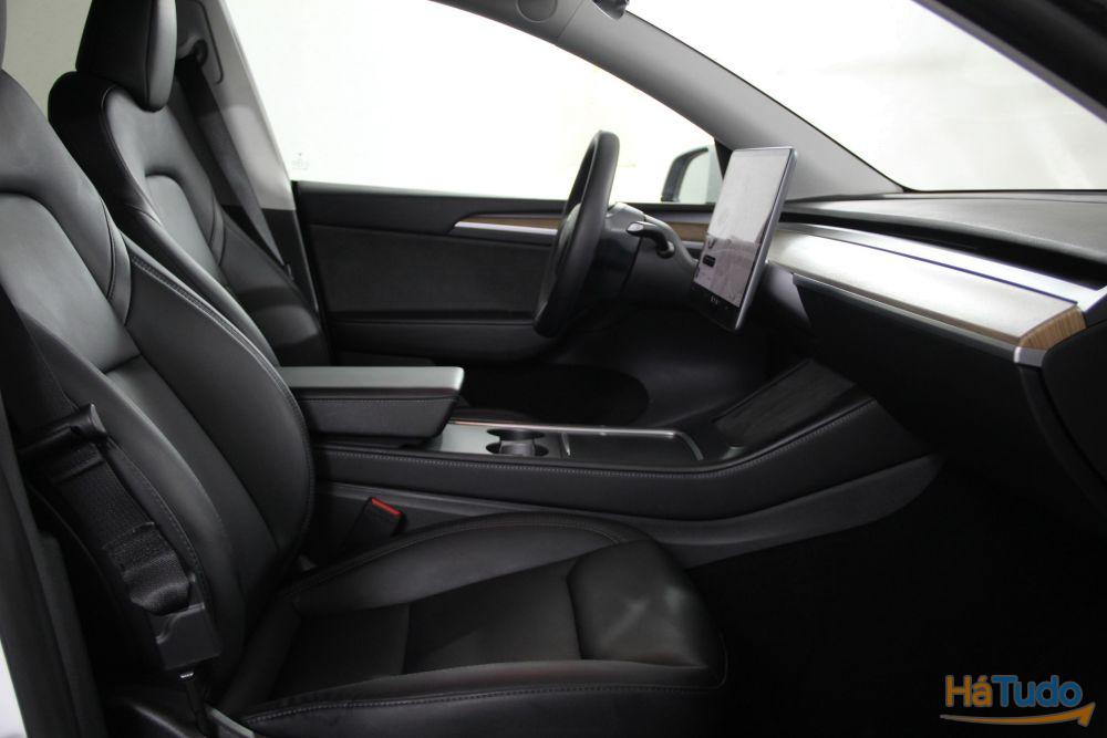 Tesla Model Y RWD Tesla Model Y RWD