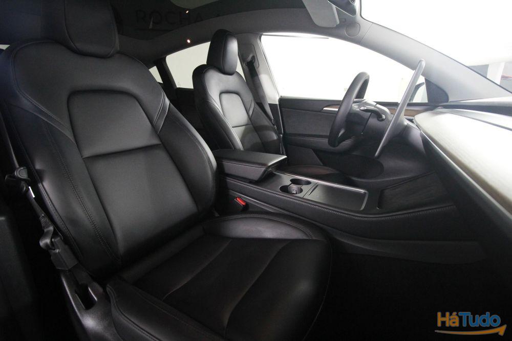 Tesla Model Y RWD Tesla Model Y RWD