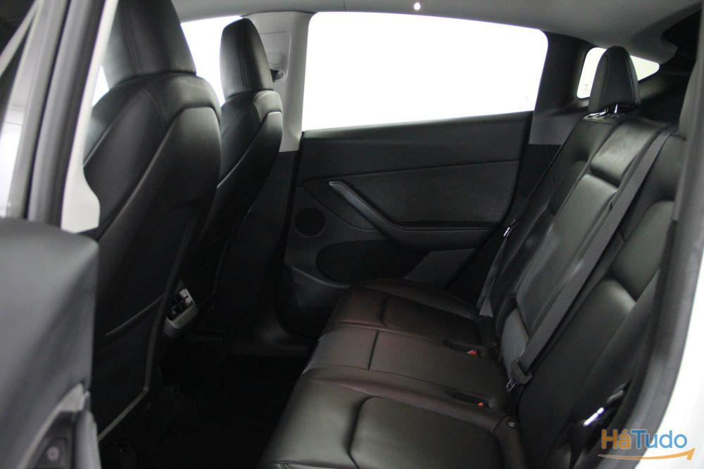 Tesla Model Y RWD Tesla Model Y RWD