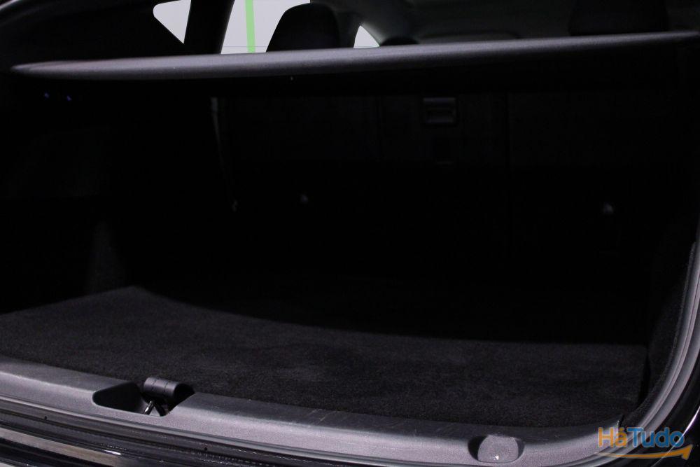 Tesla Model Y Standard Long Range RWD Tesla Model Y Standard Long Range RWD