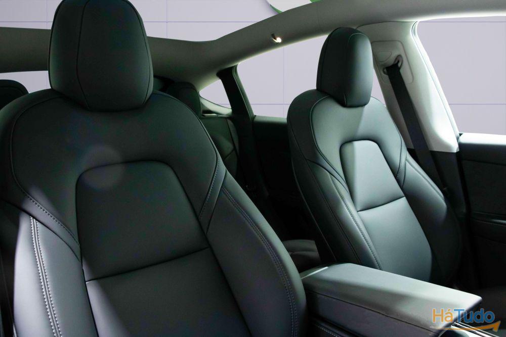 Tesla Model Y Standard Long Range RWD Tesla Model Y Standard Long Range RWD