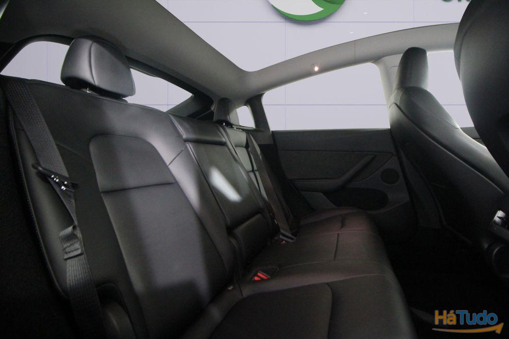 Tesla Model Y RWD Tesla Model Y RWD