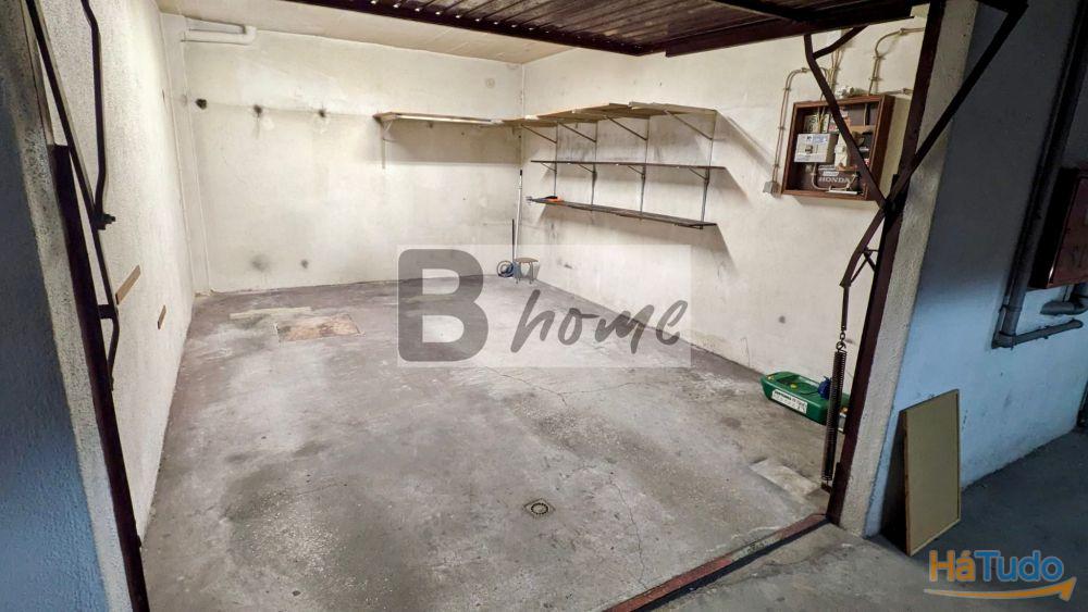 Garagem Box em Agualva-Cacém Garagem Box em Agualva-Cacém