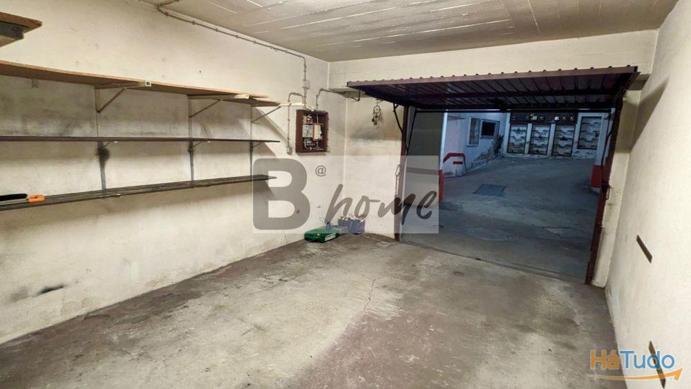 Garagem Box em Agualva-Cacém Garagem Box em Agualva-Cacém