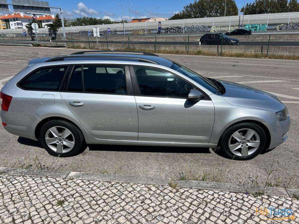 Skoda Octavia Break 1.6 TDi Ambiente DSG Skoda Octavia Break 1.6 TDi Ambiente DSG