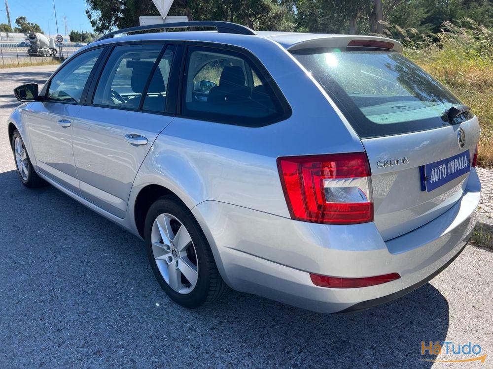 Skoda Octavia Break 1.6 TDi Ambiente DSG Skoda Octavia Break 1.6 TDi Ambiente DSG