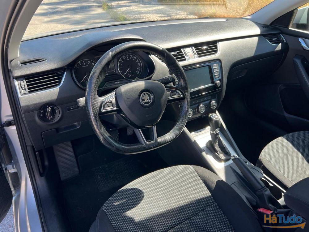 Skoda Octavia Break 1.6 TDi Ambiente DSG Skoda Octavia Break 1.6 TDi Ambiente DSG