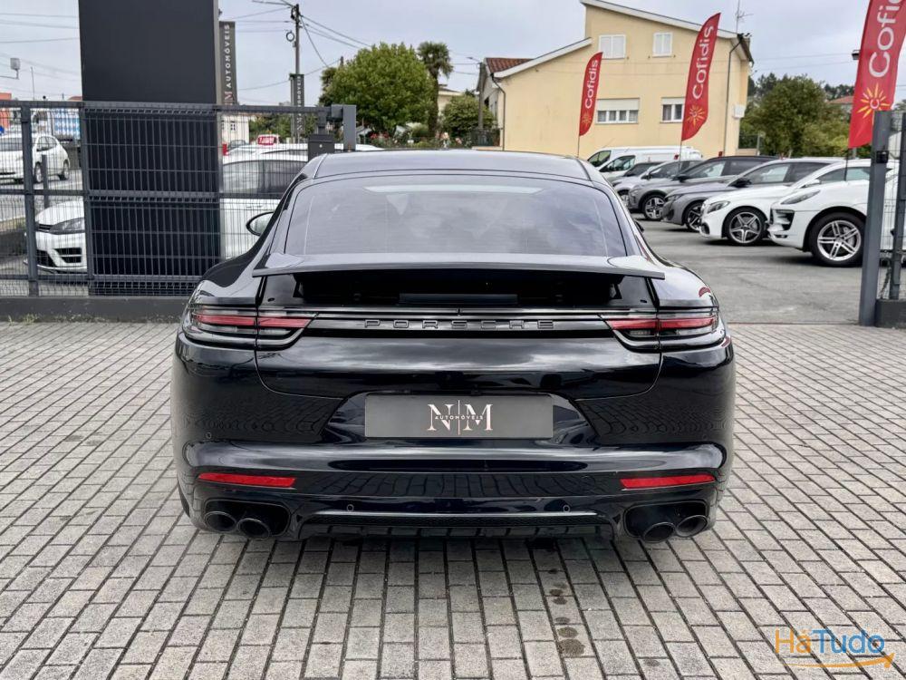 Porsche Panamera 4 E-Hybrid Porsche Panamera 4 E-Hybrid