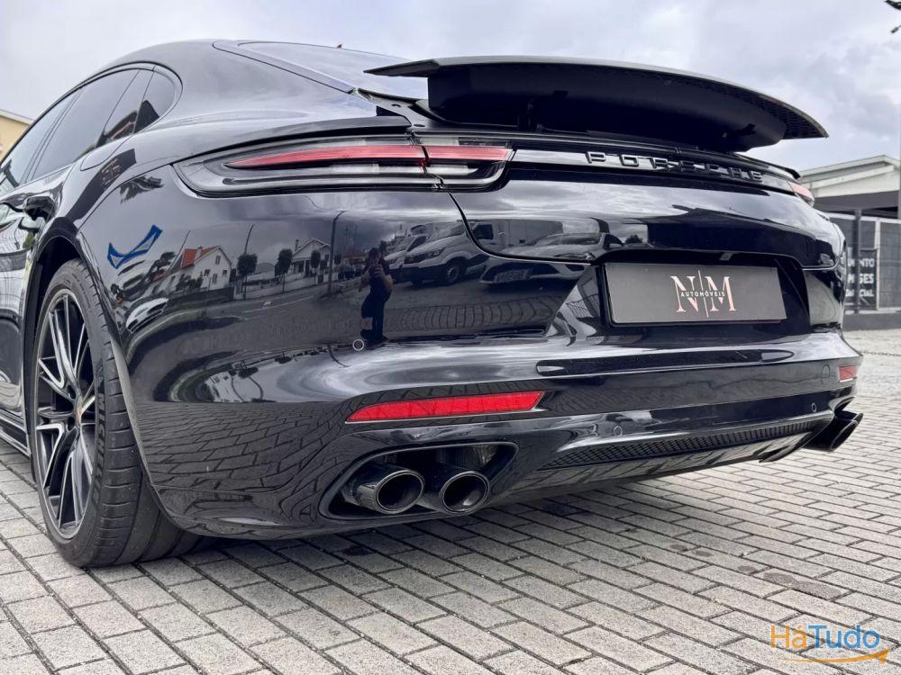 Porsche Panamera 4 E-Hybrid Porsche Panamera 4 E-Hybrid