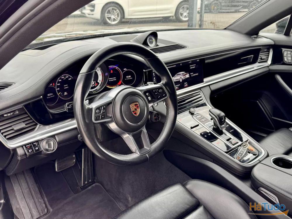 Porsche Panamera 4 E-Hybrid Porsche Panamera 4 E-Hybrid