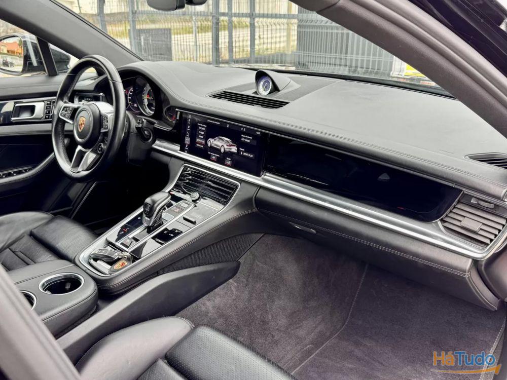 Porsche Panamera 4 E-Hybrid Porsche Panamera 4 E-Hybrid