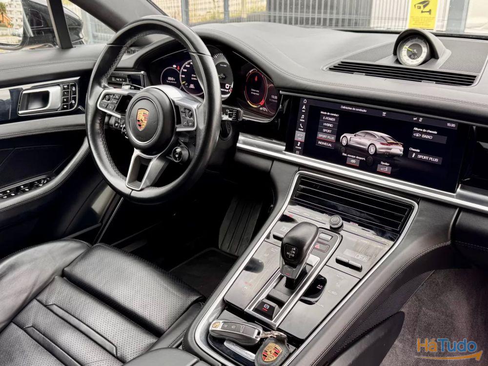 Porsche Panamera 4 E-Hybrid Porsche Panamera 4 E-Hybrid