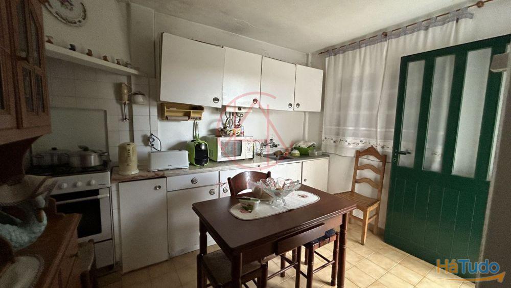 Moradia T1 + anexos ? Lote com 324 m2 Moradia T1 + anexos ? Lote com 324 m2