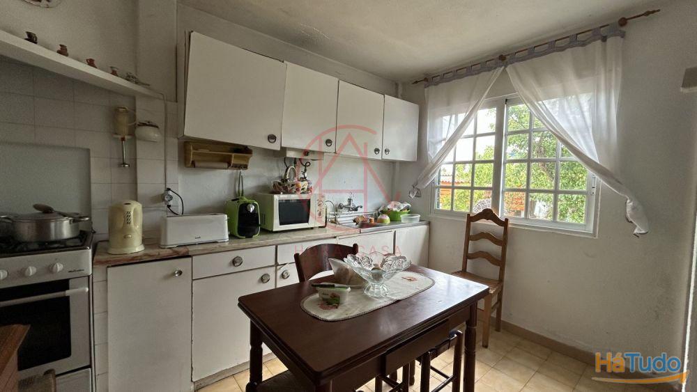 Moradia T1 + anexos ? Lote com 324 m2 Moradia T1 + anexos ? Lote com 324 m2