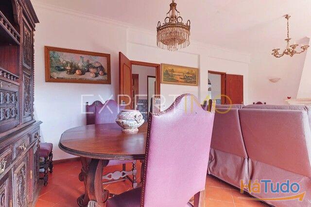 Venda - Moradia - T3 Venda - Moradia - T3