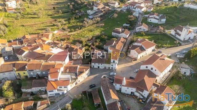 Venda - Moradia - T3 Venda - Moradia - T3