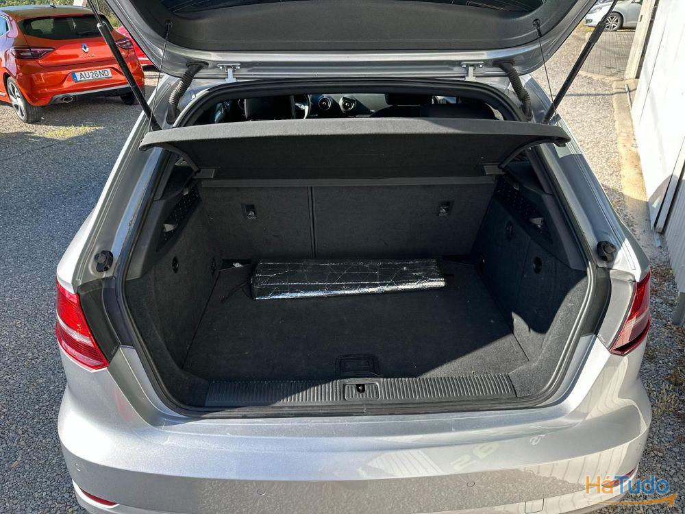 Audi A3 Sportback 30 TFSI S-line Audi A3 Sportback 30 TFSI S-line