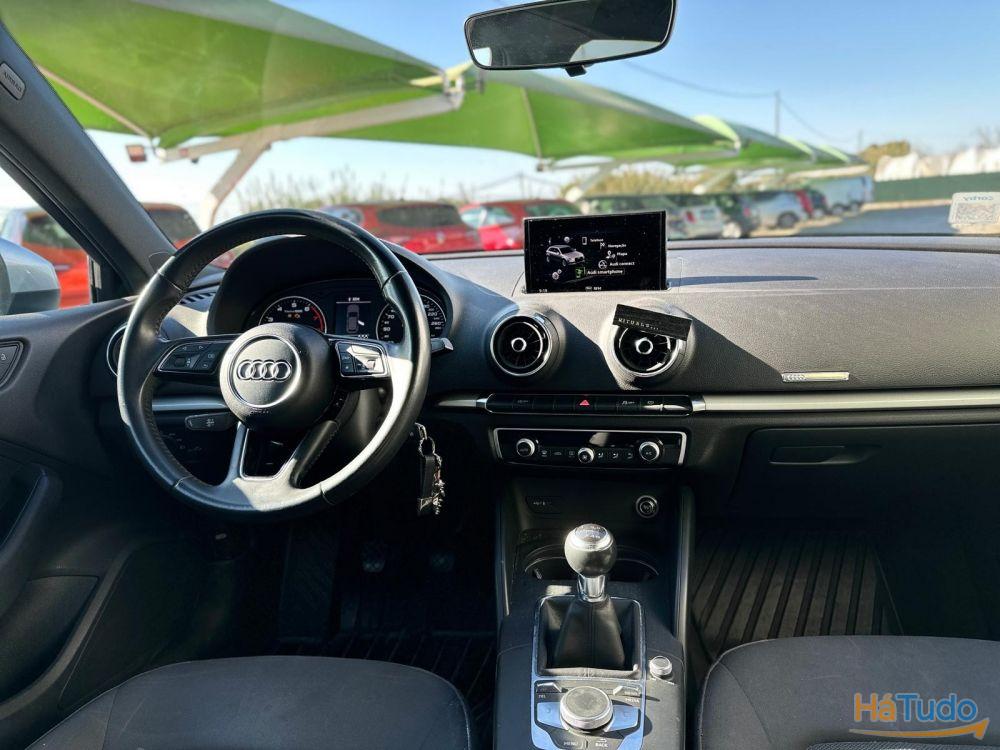 Audi A3 Sportback 30 TFSI S-line Audi A3 Sportback 30 TFSI S-line