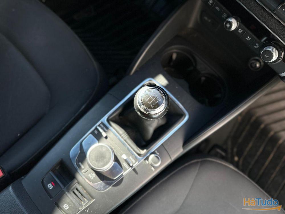 Audi A3 Sportback 30 TFSI S-line Audi A3 Sportback 30 TFSI S-line