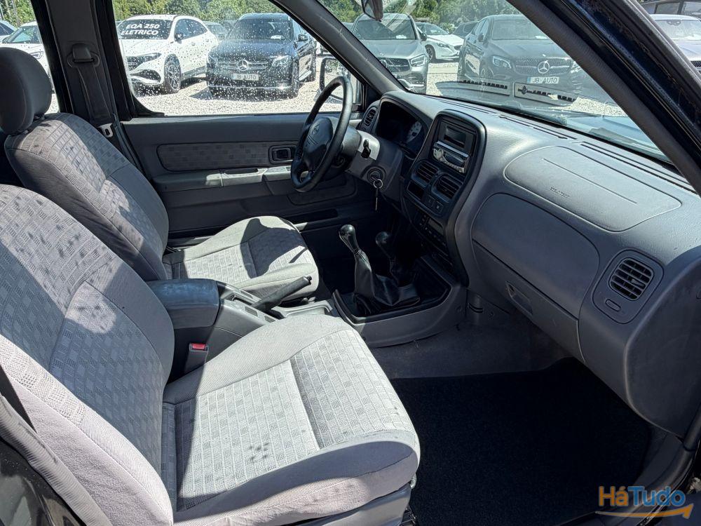 Nissan Navara 2.5TDi 4x4 5LUG Nissan Navara 2.5TDi 4x4 5LUG