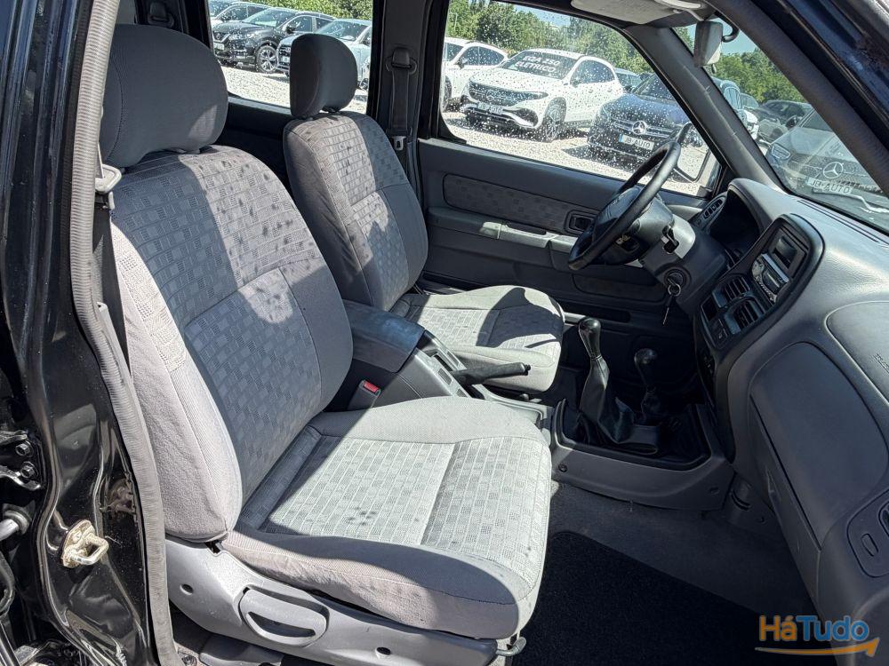 Nissan Navara 2.5TDi 4x4 5LUG Nissan Navara 2.5TDi 4x4 5LUG