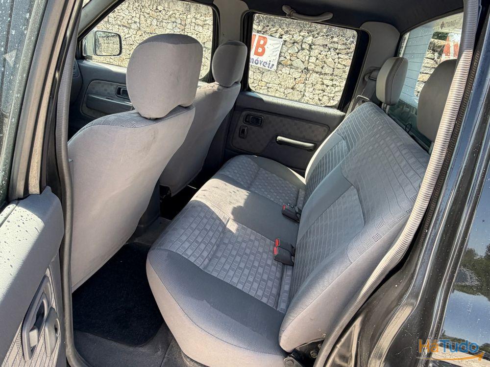 Nissan Navara 2.5TDi 4x4 5LUG Nissan Navara 2.5TDi 4x4 5LUG